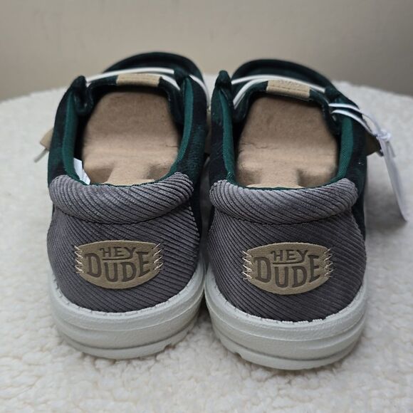 NWT Hey Dude Wally Buffalo Plaid Hunter Green Size 11 - Picture 3 of 9